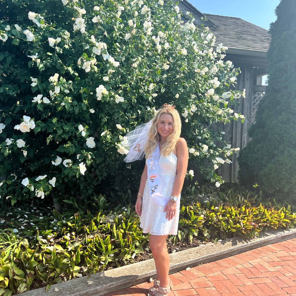 White skater dress from Lulus size small! Worn once for my bach winery trip!